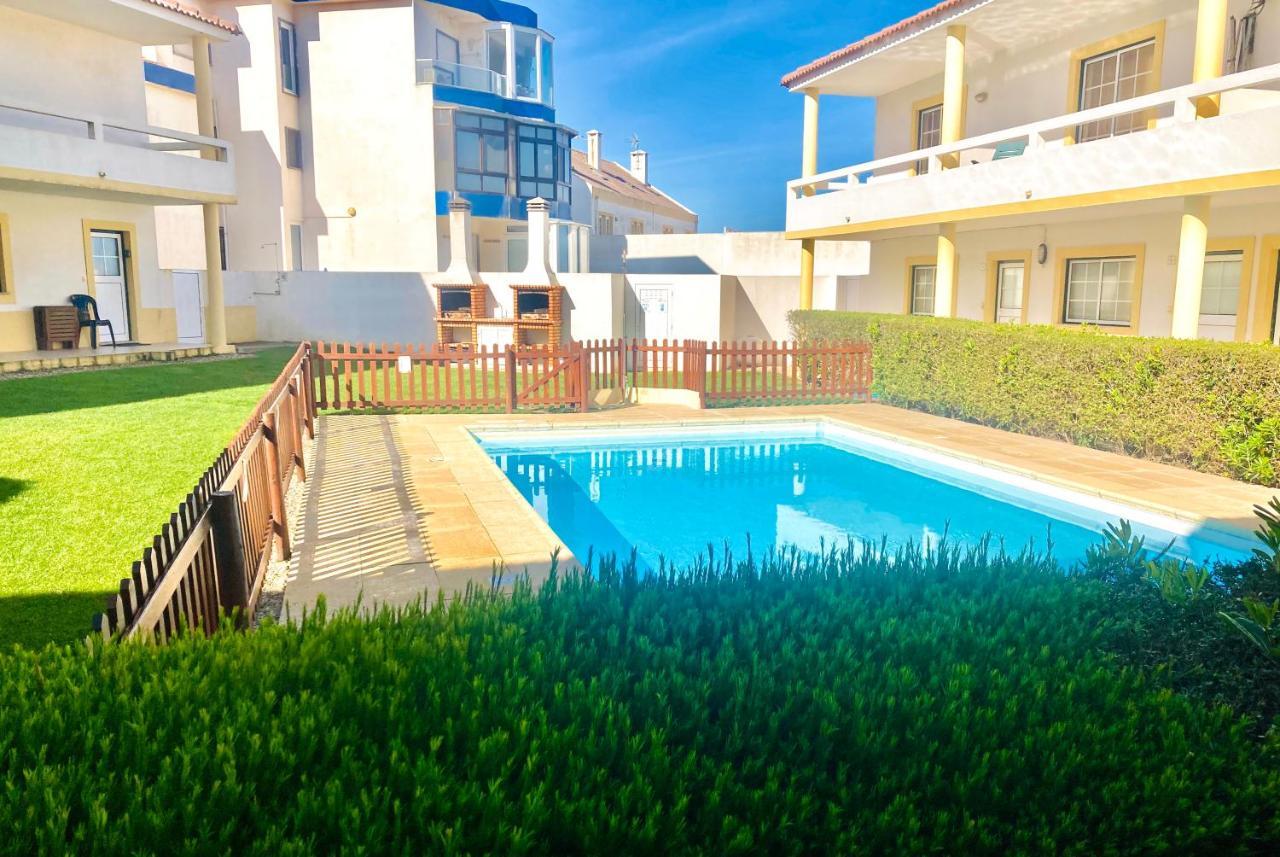 Catarina House - Baleal Beach, Balcony, Pool Фехео Екстериор снимка